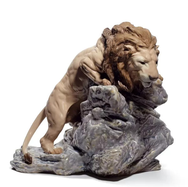 Lladro Lion Pouncing Outlet